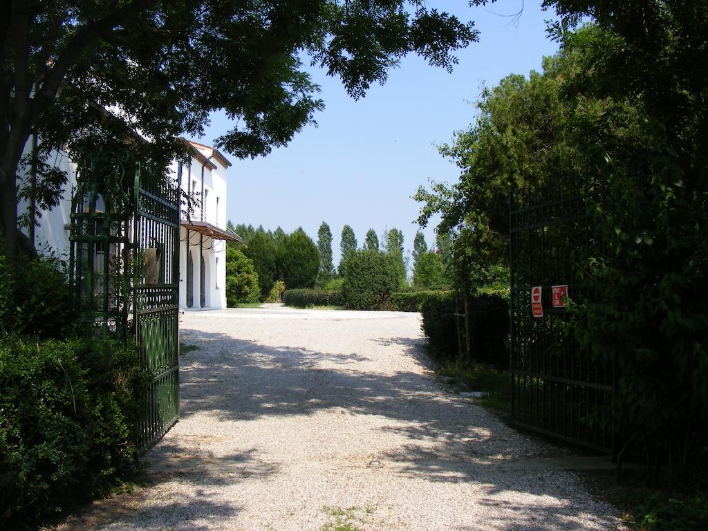 Villa Gaudio Ponte San Nicolò 外观 照片